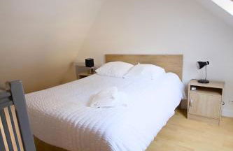 Triplex Lumineux à Cherbourg, hyper centre, 2 pas du Port & Vie Nocturne, Intendance Luxury Host - Foto 12