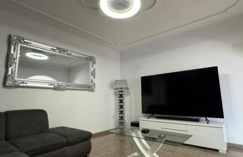 Large Villa in Maspalomas with Huge Private Pool, Jacuzzi & Gym - Foto 61