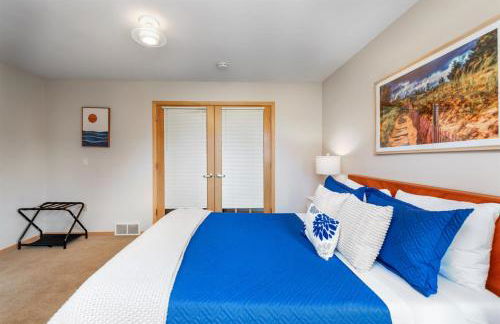 Charming Sister Bay Home Backyard Oasis & HotTub - Foto 35