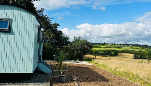 Harpers Huts - Zara - Foto 3