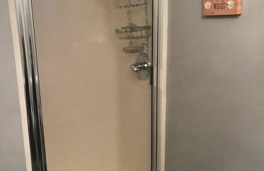 [4-BR/Sleeps 12] Family & Friends Home in Indiana - Foto 56