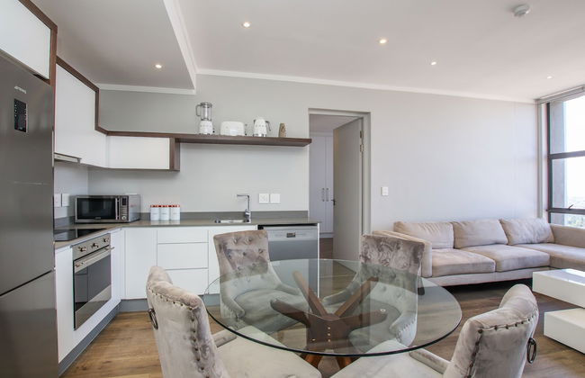 Sandton Smart Apartment Eleven - Photo 17