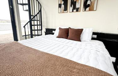 Crystal Palm Lakefront Luxury Home 6 Bed and 5 Bath - Foto 17