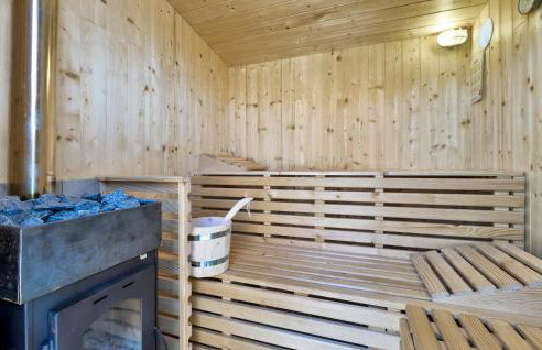 2 Bedroom Amazing Home In Lepoglava - Foto 47