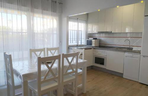 Gran adosado de esquina muy cerca de la playa en la Antilla - Foto 35