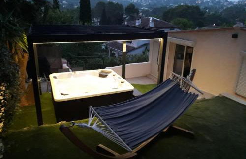 Piscine-Jacuzzi-Sauna -Videoprojecteur Perle Rare - Foto 37