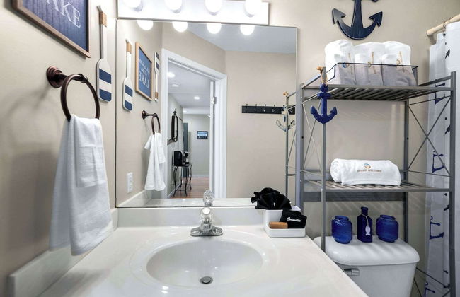 Family Lakefront Oasis Picture Perfect Retreat! - Photo 21