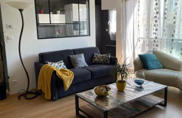 Appart spacieux 6 pers proche centre ville et gare Laval - Parking privé securisé - Photo 2