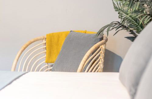 Cosy Palm Studio West End - Pass the Keys - Photo 11
