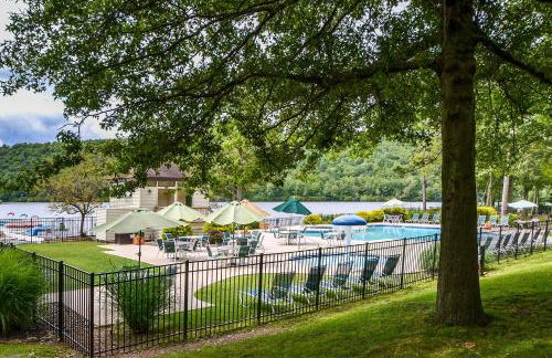 1 Mi to Big Boulder Lakefront Unit with Pool Access - Foto 26