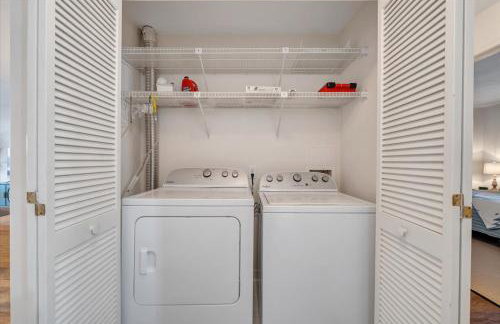 Lake Vibes - Pet Friendly Lakefront Condo! - Photo 28