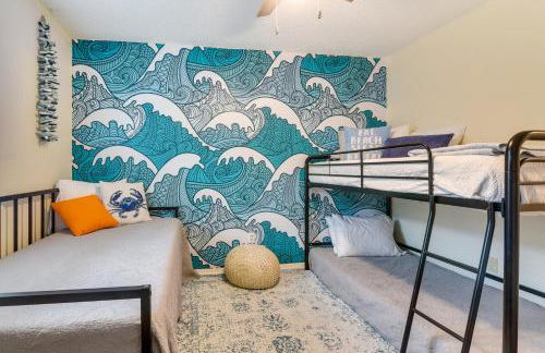 Less Than half Mi to Beach! Hot Tub Haven in Galveston - Foto 19