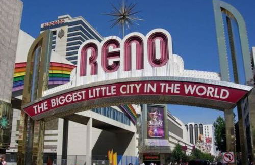 Stunning View! UNR-Groups-Deck-Reno-Minerva House - Foto 54