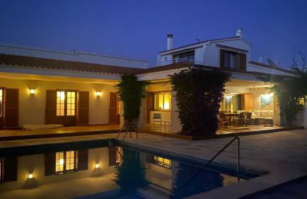 LA CALMA Espectacular villa con jardín y piscina en Menorca - Foto 58