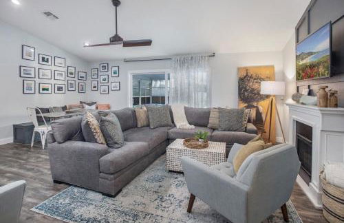 Waterfront Home Just Minutes To Beach - Photo 31