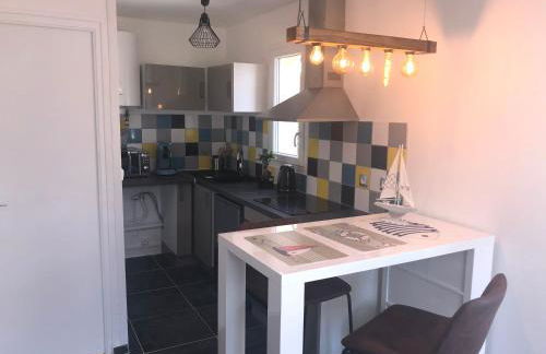 studio vue sur le Port saint Goustan classé 3 étoiles! - Foto 6