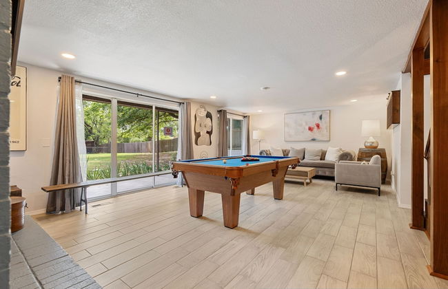 Family Home w Pool-hot Tub-large Yard-pool Table - Photo 9