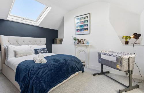 Luxurious 3 bed 1 Bath Stay Ideal for Families and Contractors - Photo 3