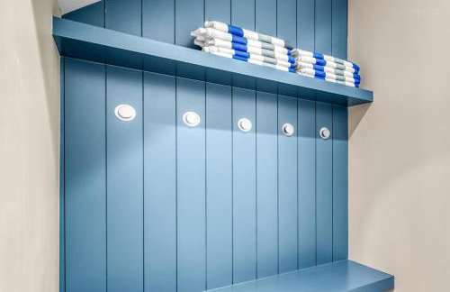 Luxe by the Lake - Pool Access - Photo 11