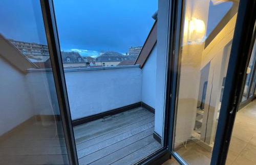 FATHALA - appartement lumineux en dernier étage - face à la gare routière - Foto 6