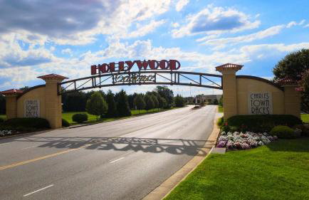 Cozy Pool & Hot Tub Retreat by Casino - Foto 21