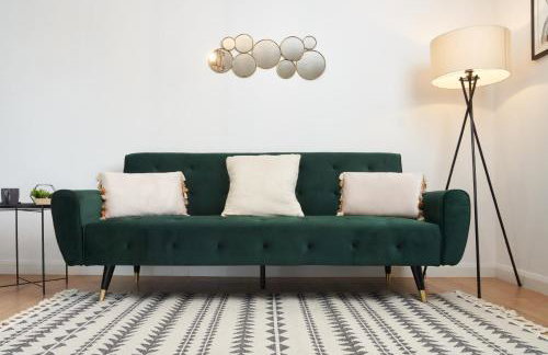 3 Bedroom Home in Central Milton Keynes - Photo 3