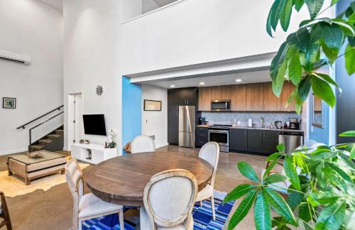 Airy and Open Corner Loft - 92 Walkscore - Foto 8