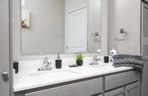 Luxe Escape Near DT Indy - Foto 35