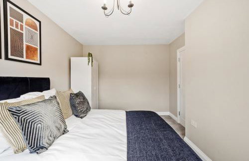 Deluxe 5 Bed House in London - Pool Table - Foto 20