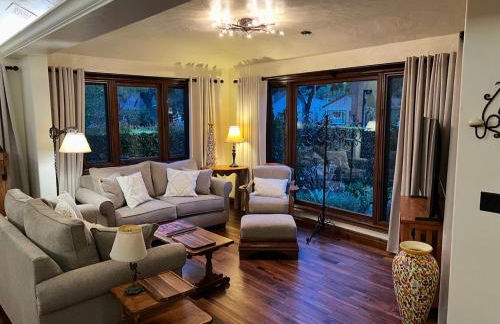 Santa Barbara Spanish Home - Foto 10