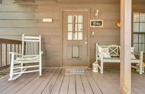 Cabin with Deck and Mountain Views Near Gatlinburg! - Foto 22