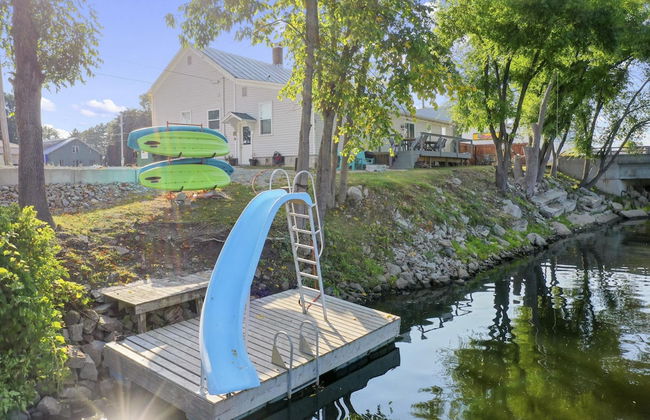 The Waterfront - Waterslide Game Room Sleeps 26 - Foto 9