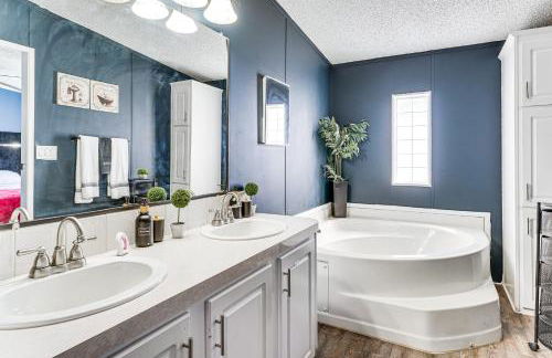 Horse Stalls, Pool and Deck Polk City Getaway! - Foto 16