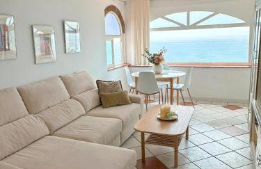 Charming Townhouse in El Faro, Spain, Studding Sea View & Community Pool - Foto 5