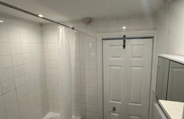 Tranquil Stays at 3 bedroom House in Dagenham - Foto 45