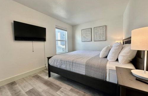 Duck Den - 3BR Near UofO Campus - Photo 13