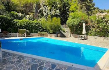 Luxury villa with stunning seaviews and pool - Foto 27