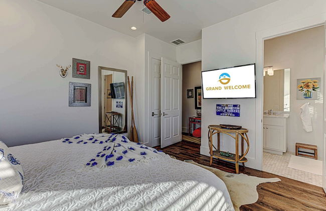 Immaculate Waterfront Home for 16 w/ Private Dock! - Foto 11