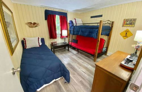 Cozy Charming Ski Chalet Sleeps 11 - Foto 28