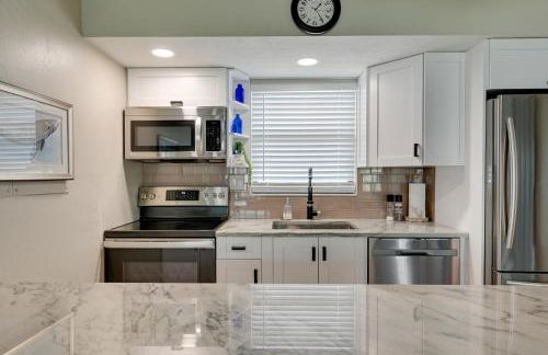 2 Mi to Tigertail Beach Quiet Waterfront Condo - Foto 18