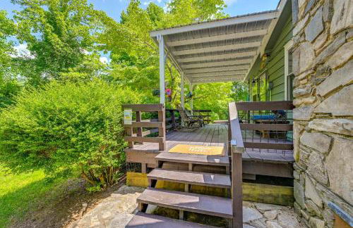 Private Hot Tub and Covered Deck Cozy Whittier Gem - Foto 23