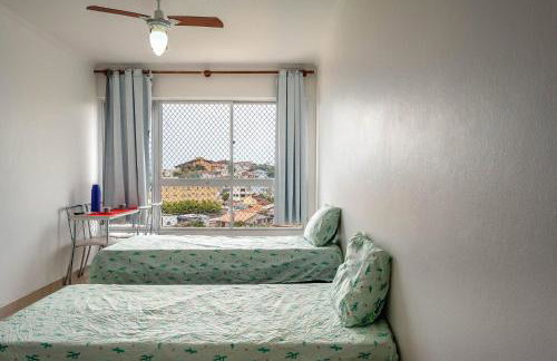 APARTAMENTO, ATÉ 4 PESSOAS,20 Metros da PRAIA do SONHO, PÉ NA AREIA,100 MB WI-FI - Foto 22