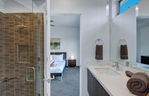 Oranj Door Modern - 4BR Pool, Hot Tub, Large Backyard - Foto 22