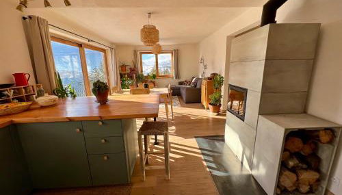 Très belle maison spacieuse et lumineuse, vue sur la station de Risoul et de Vars - Foto 2