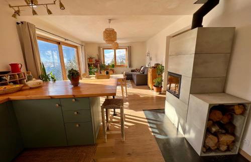 Très belle maison spacieuse et lumineuse, vue sur la station de Risoul et de Vars - Foto 2