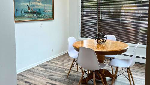 Surf Shack- North Muskegon Oasis - Foto 5