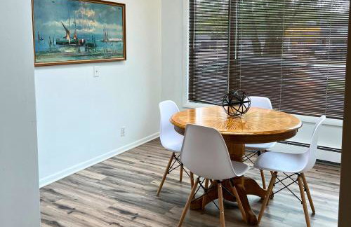 Surf Shack- North Muskegon Oasis - Foto 5