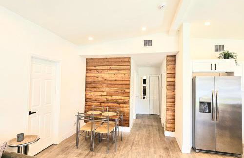 Modern 3BR Home Near Holycross Hospital - Foto 48