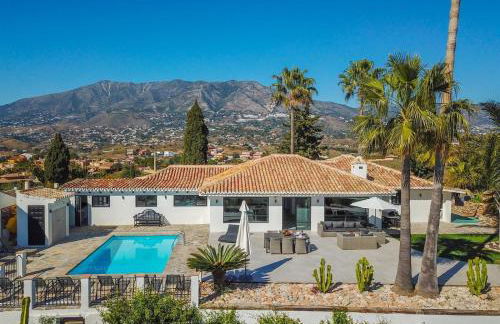 Amazing villa with panoramic views - Photo 39