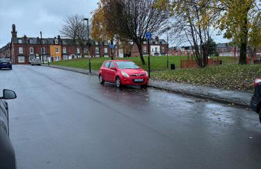 Skyline Loft - Modern Private King Room with Ensuite - Photo 11
